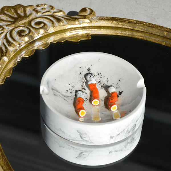 CLASSIC CIG ASHTRAY